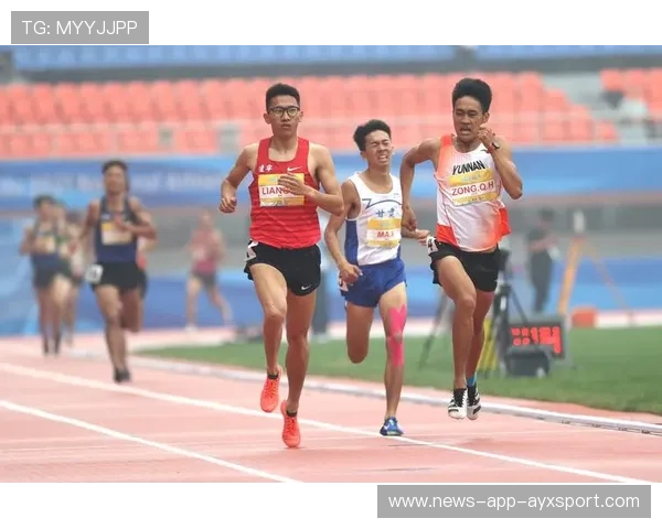 田径1500米体能拉满冲刺，突破极限挑战自我